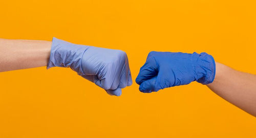 The Complete Guide to Disposable Gloves: Choosing Between Black and Blue for Safety and Hygiene